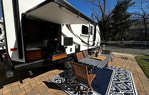 Rolling Retreat Mini 22