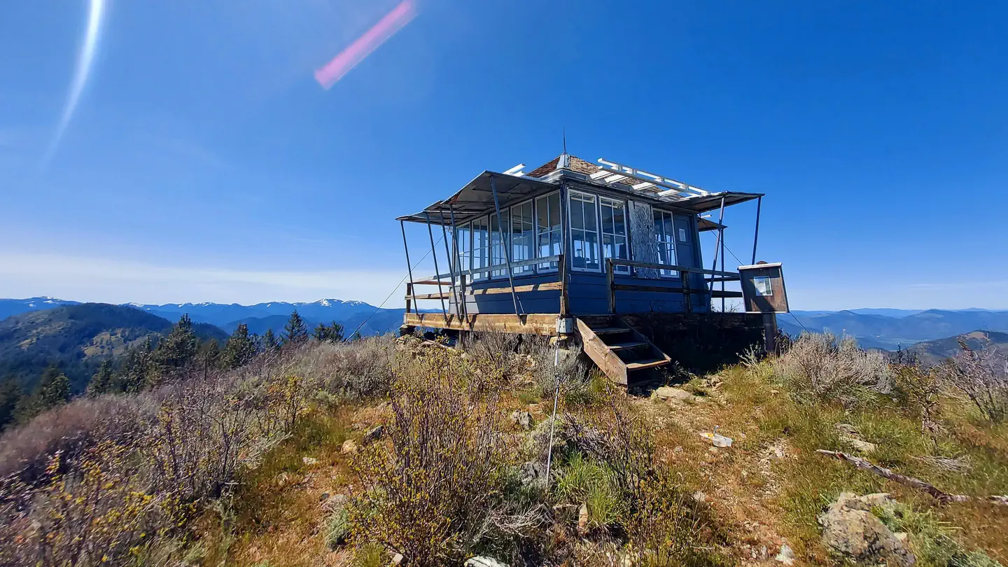 Acorn Woman Peak Lookout