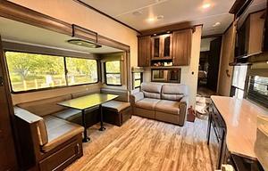 2021 Grand Design Reflection 28BH RV rental photo 5