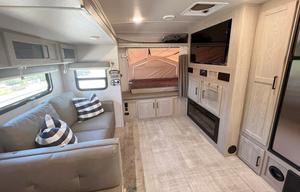 Rockwood Roo 235S