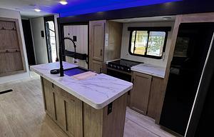 Pet Friendly- Sleeps 9- Outdoor Kitchen