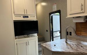 2018 Forest River RV Vengeance Rogue 311A13 RV rental photo 5