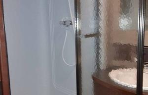 Winnebago Vista 35F (2 toilets / 1.5 bath)