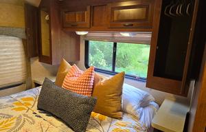 "Flora" is ready for Family Fun! 32ft Sunseeker
