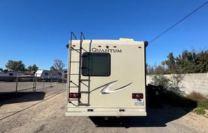 Compact Alaska RV – Simple & Stress-Free Driving