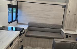 2023 Silver lake M-17BHLE RV rental photo 4