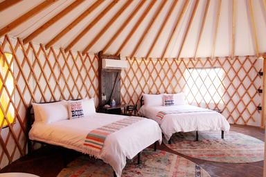 Johnny Yurts