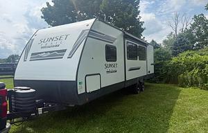 2025 Sunset Trail  Delivery with setup Available