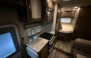 "Dorothy" - Easy Drive-24' Thor Elite - Sleeps 4-6