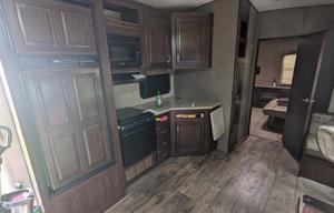 2015 Heartland Sundance 3400QB RV rental photo 3