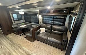Goin’ Big Triple Slide Bunk House