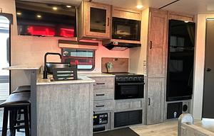 Meet Your Adventure RV –Surveyor Legend 276BHLE