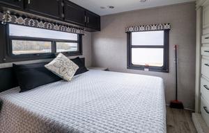 Spacious Dog Friendly and stocked for adventure!!!