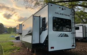 2021 Heartland Milestone 326RL