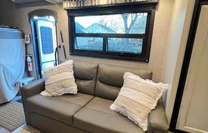 Midwest Glamper, 2023 Jayco Redhawk 31F