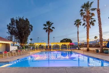 Indian Waters RV Resort & Cottages