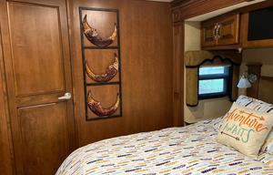 King Suite W/PVT Bunkhouse in the Sunshine State
