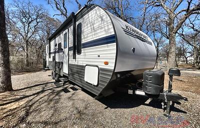 2022 Gulf Stream RV Kingsport Ultra Lite 268BH RV rental photo 2