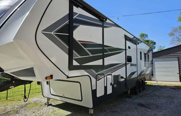 2021 Grand Design Momentum MTN1540