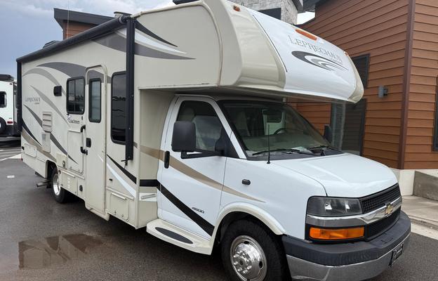 2018 Coachmen LEPRECHAUN 240FS