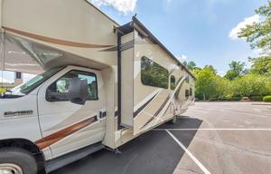 "Fourwinds Funhaus" - 6 bed Bunkhouse C Class RV