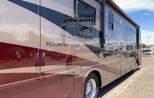 2007 Newmar Kountry Star 4002 RV rental photo 2