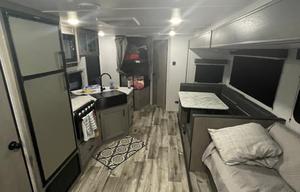 Large Bunkhouse RV Rental in the Black Hills