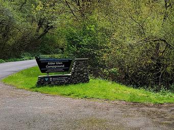 portal sign at Alder Glen