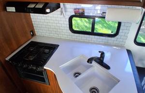 2014 Coachmen class c RV Leprechaun 290QB Ford 450