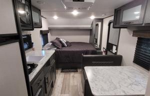 ★FULL size BUNKS★Sleeps 6★Exit 407