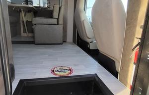 2022 25ft Nexus Triumph luxury. Solar Powered
