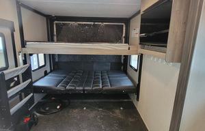 Work and play toyhauler