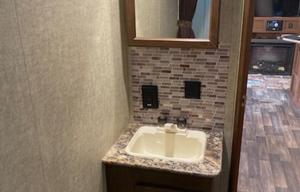 2016 Keystone RV Hideout 27DBS KID/PET Friendly