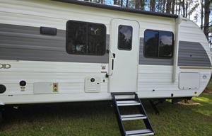 Family friendly with spacious private bunkroom!