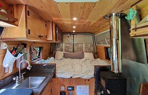 Sherpa: Converted Sprinter Van * Pet Friendly *