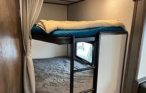 2021 Family Bunkhouse - No pet deposit!