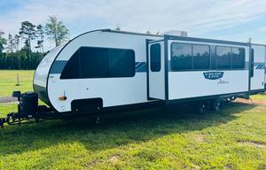 2024 Salem Cruise Lite 273QBXL RV rental photo 8