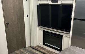 2022 Keystone RV Cougar Half-Ton 34TSB RV rental photo 9
