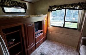 2011 Keystone Bunk Room-Cold weather edition