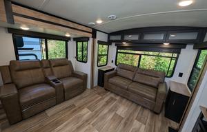 Outback: Chef's kitchen, King bed, 3 slides, Solar