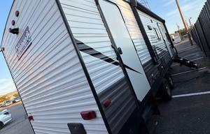 2020 Dutchmen RV Coleman Lantern Series 263BH RV rental photo 11