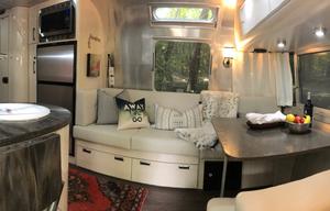 2019 Airstream Int'l Serenity 25RB - DELIVERY ONLY