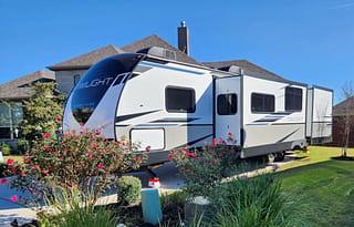 2022 Cruiser Twilight Signature TWS 3300