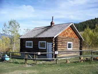 Wall Creek rental cabin