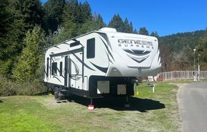 2018 5th Wheel Genesis Supreme 32 CR ToyHauler