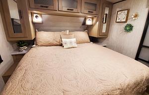 Twilight TWS S2500- Happy Glamper