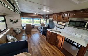 2014 Georgetown 351DSF RV rental photo 19