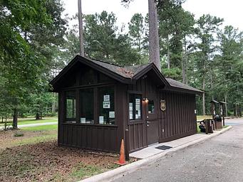 Cagle gate house