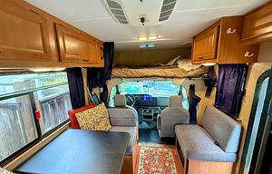 "The Dude" 2016 Thor Motor Coach Majestic 19G
