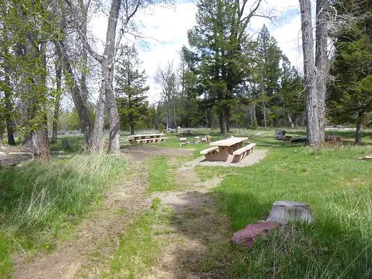 001, Loop: AREA ASPEN GROVE GROUP USE AREA
